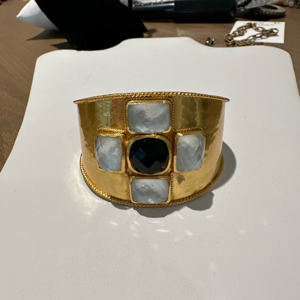Julie Vos Bracelet - Picture 3 of 5